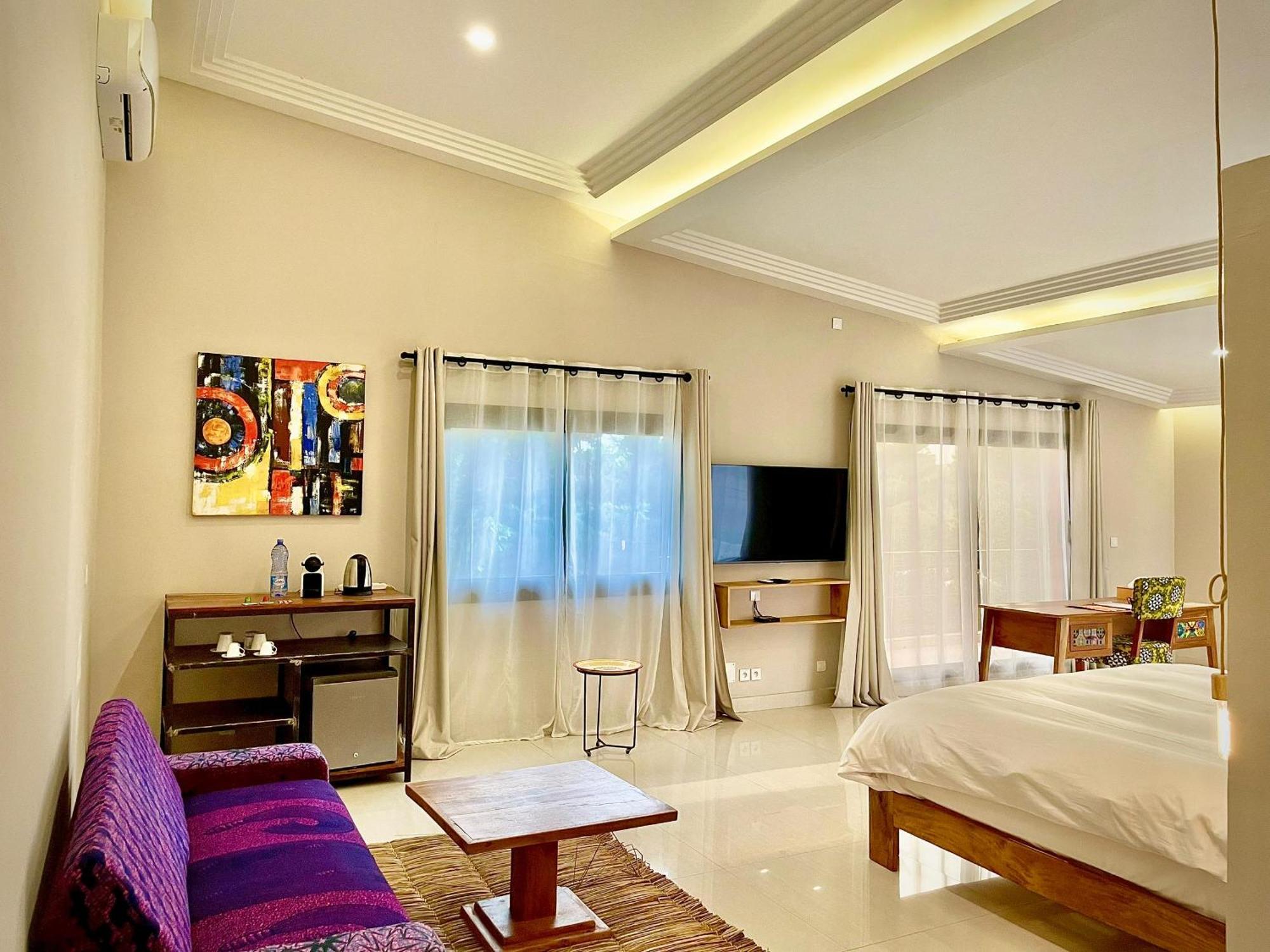 Le Kentia Otel Lomé Dış mekan fotoğraf
